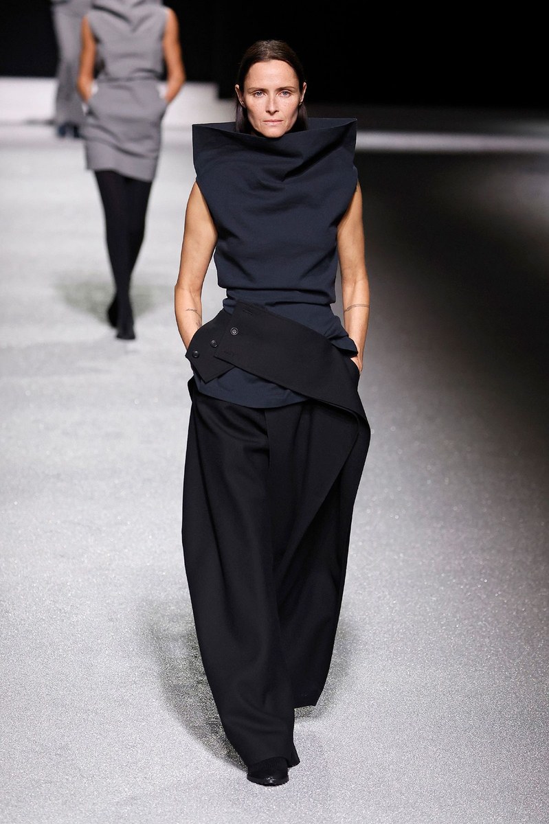 Look 5