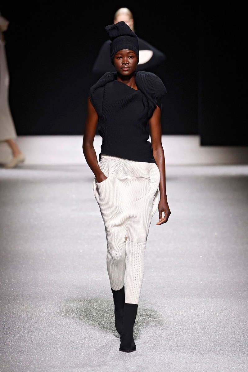 Look 9