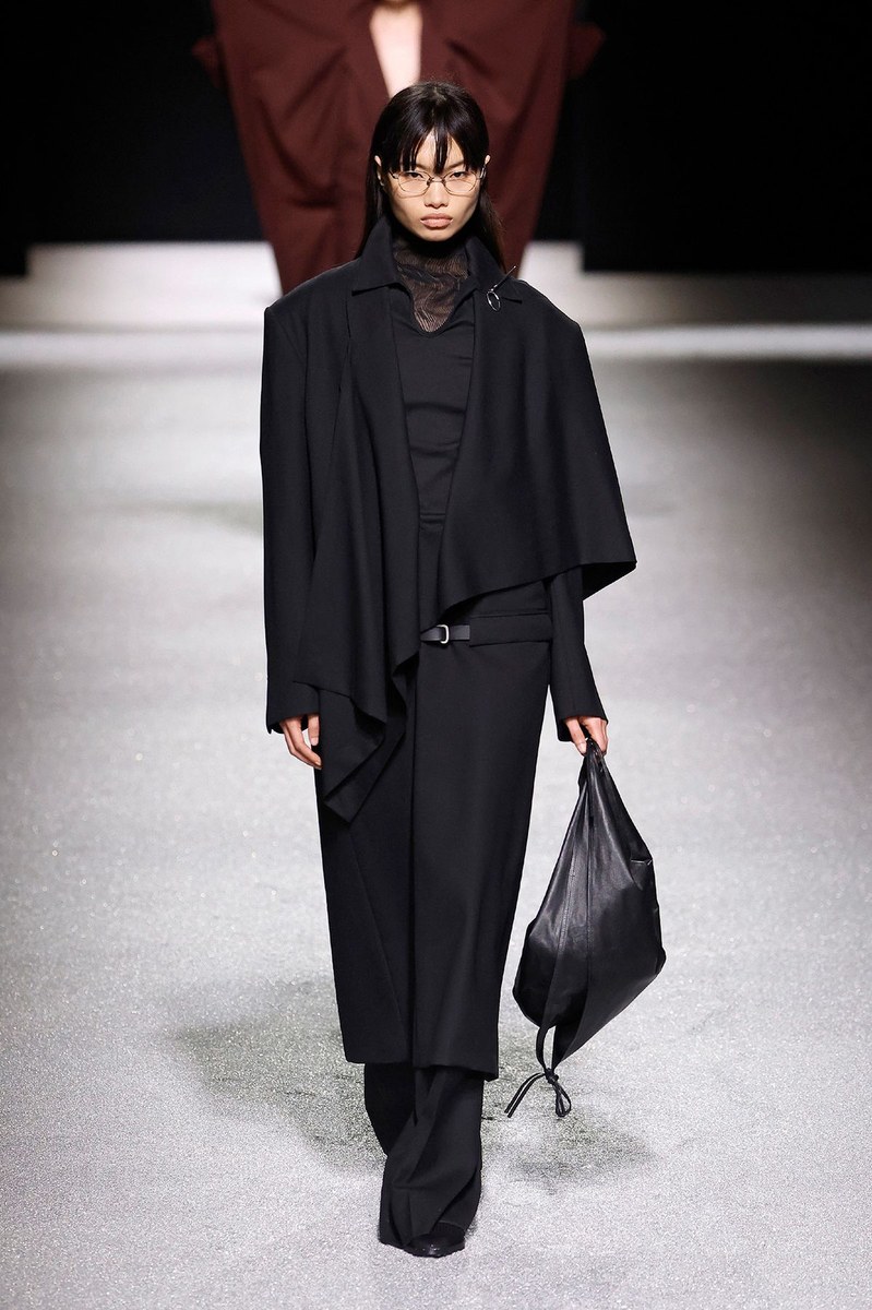 Look 25