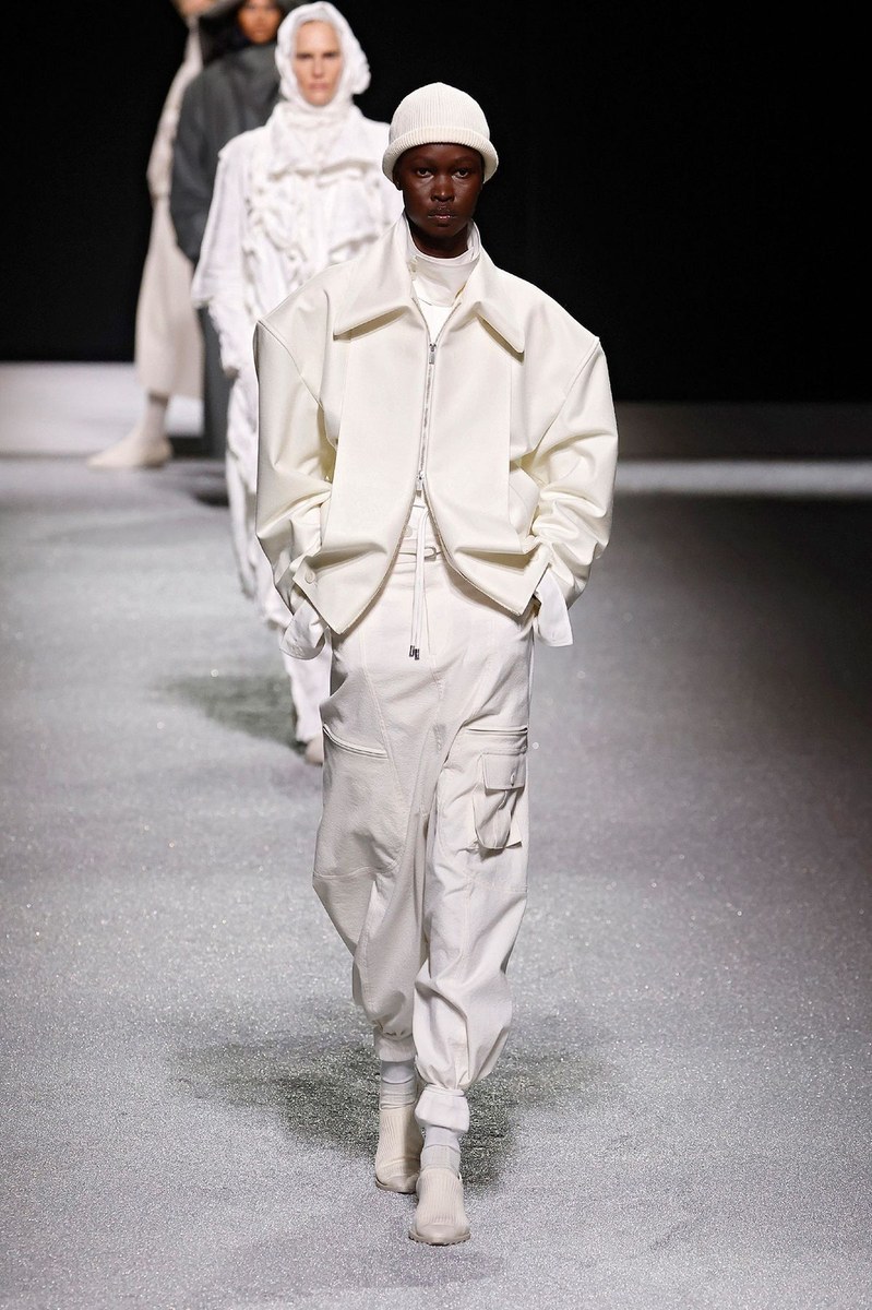 Look 28