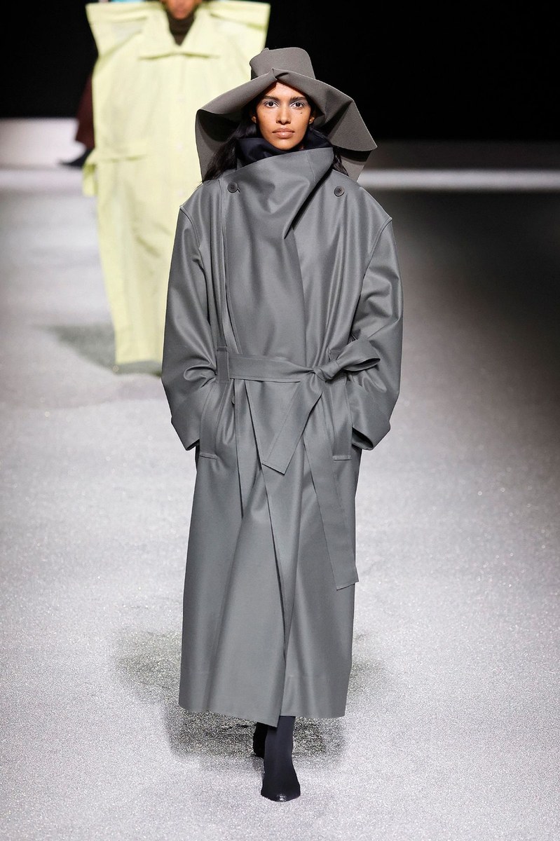 Look 30