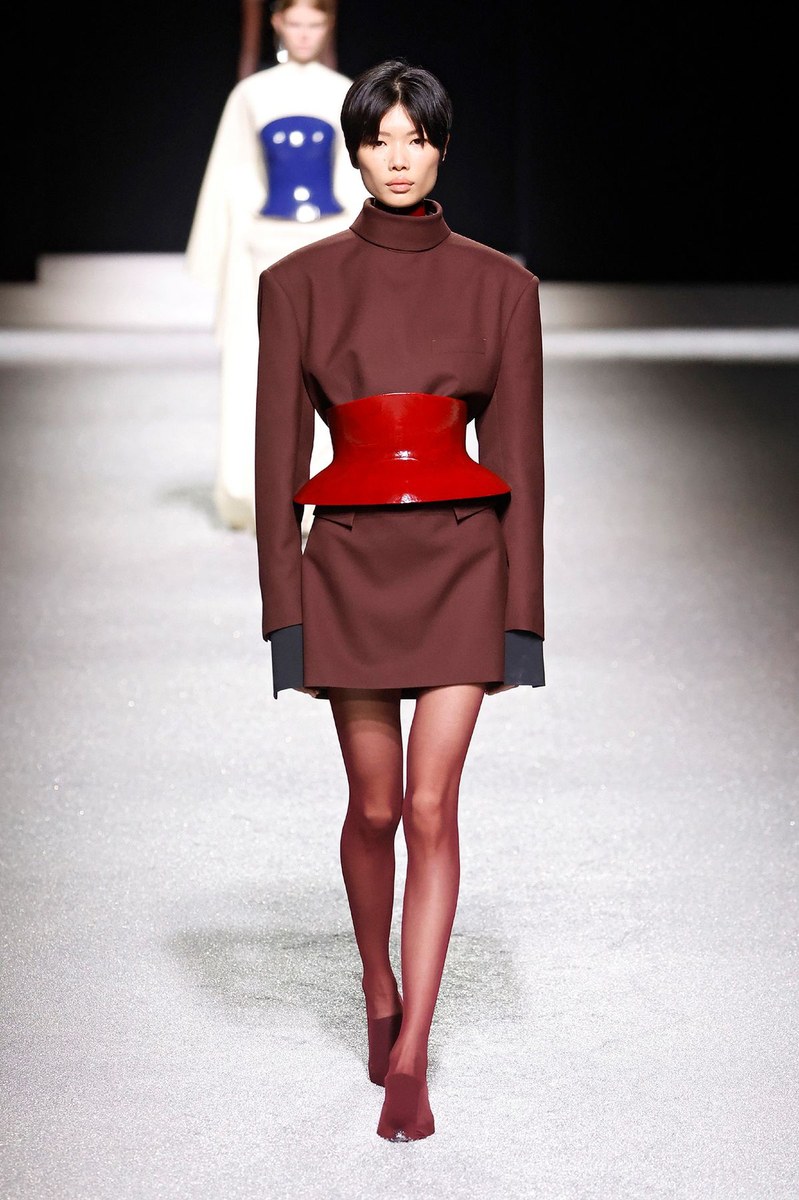 Look 50