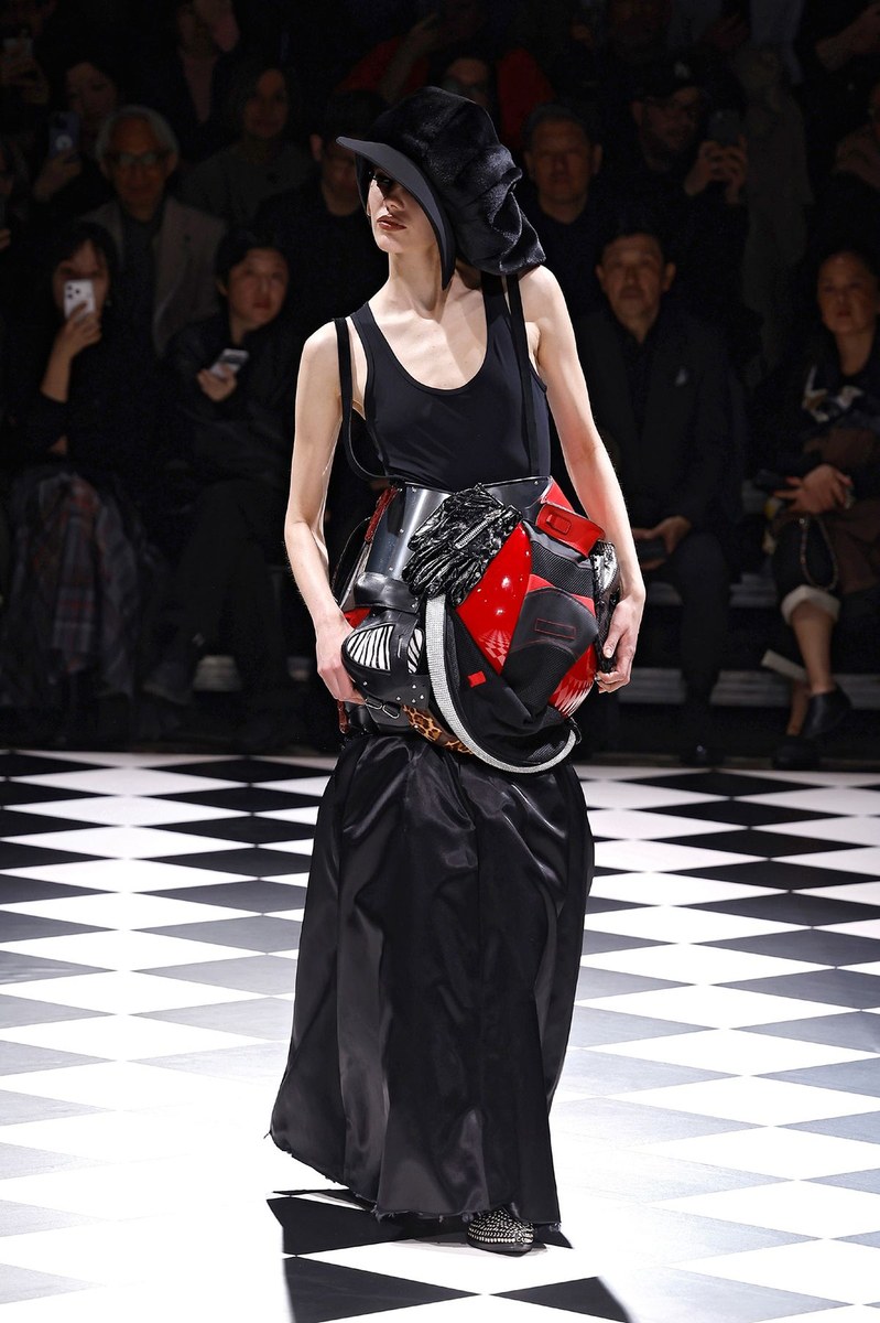 Look 3