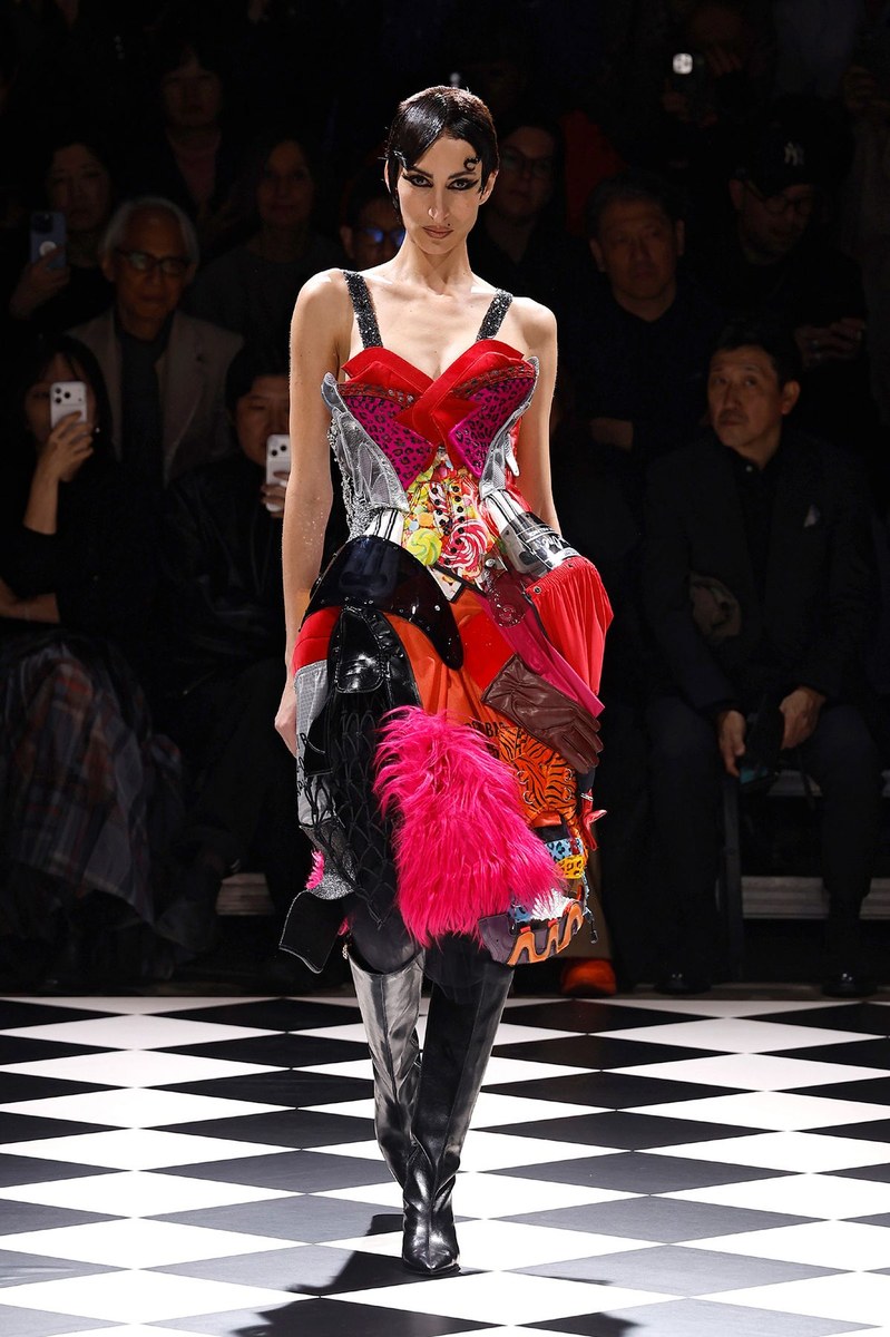 Look 9
