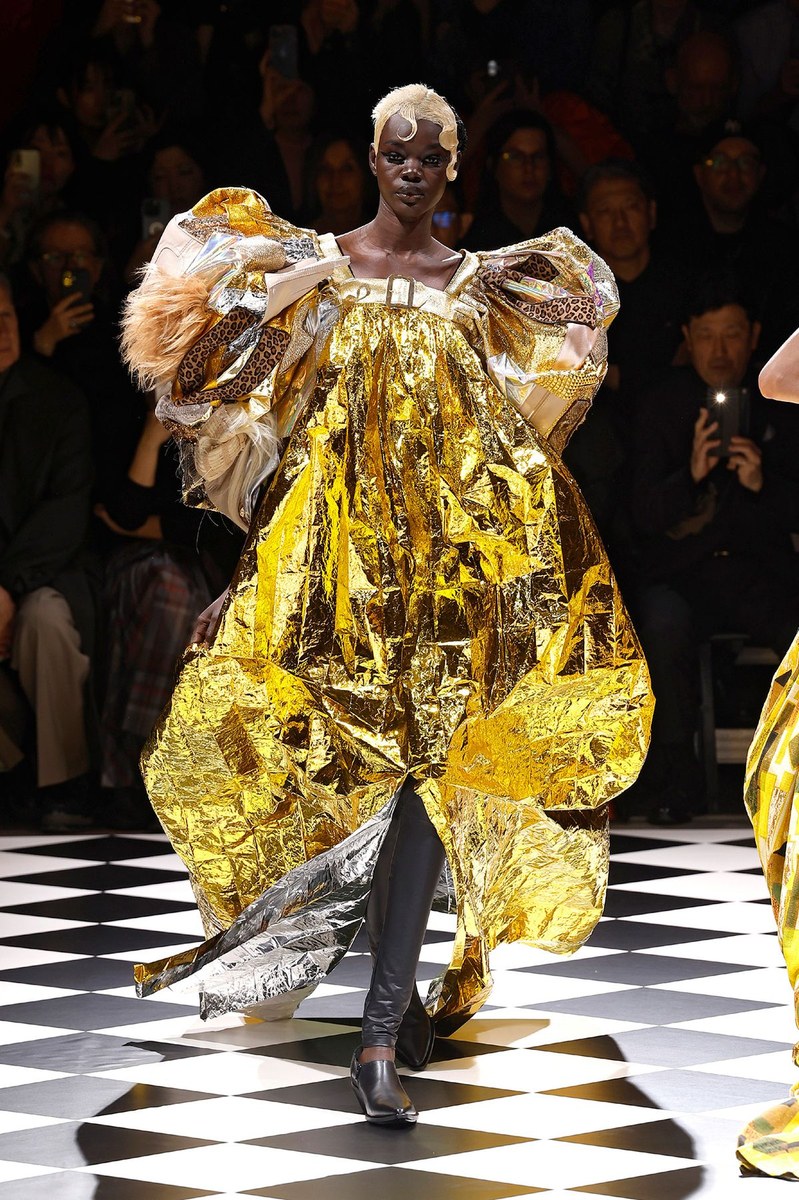 Look 11