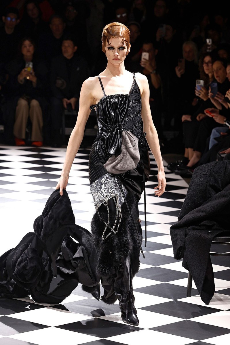 Look 18