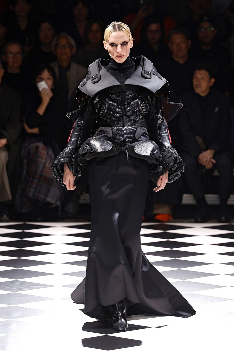 Look 24