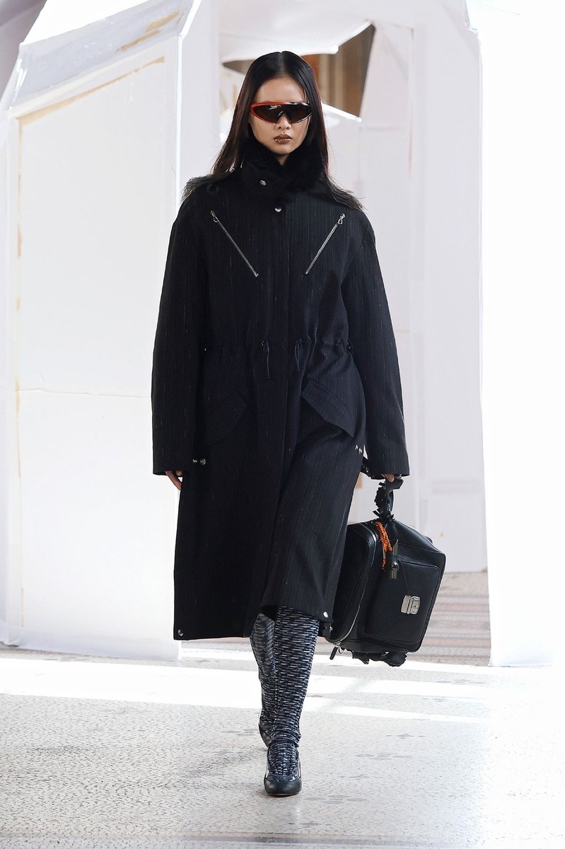 Look 7