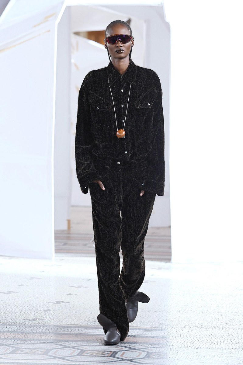 Look 12
