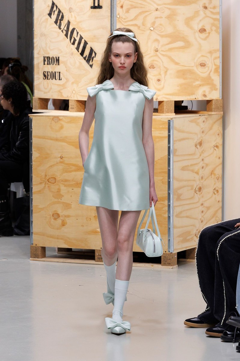 Look 3