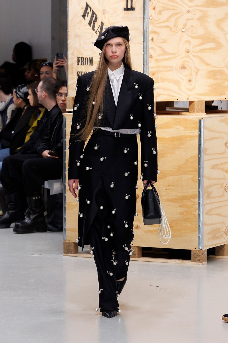 Look 9