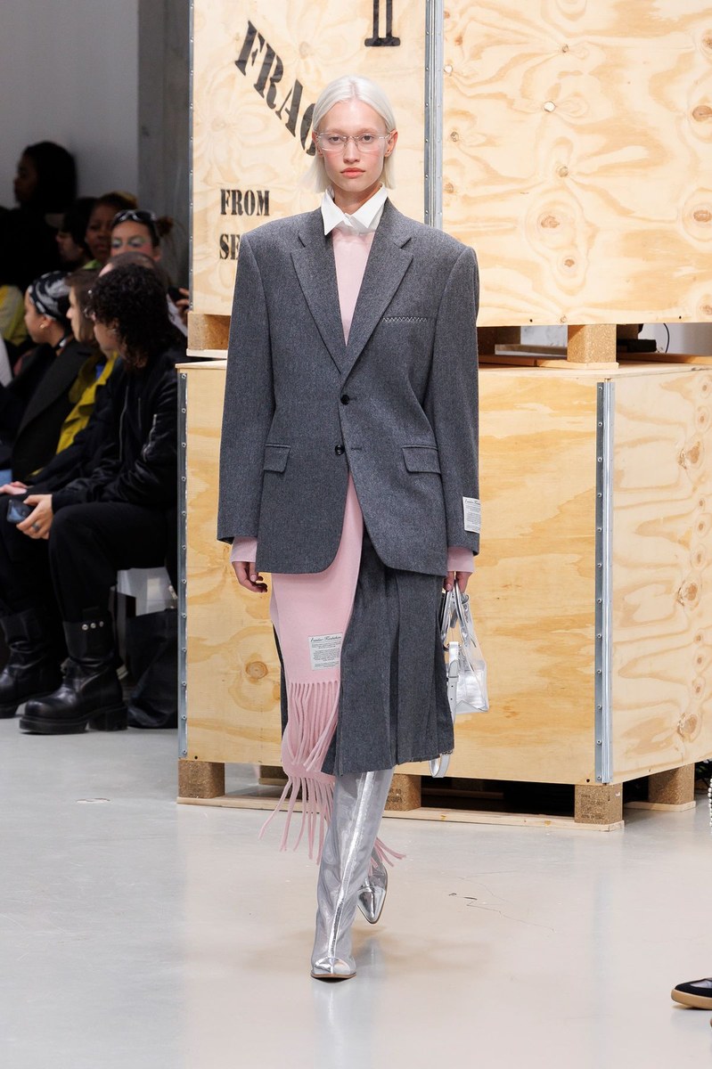 Look 12