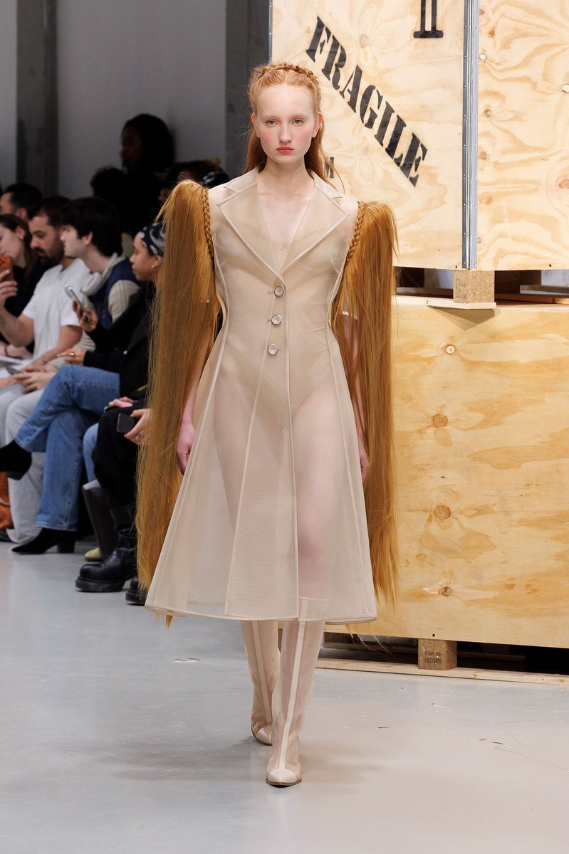 Look 14