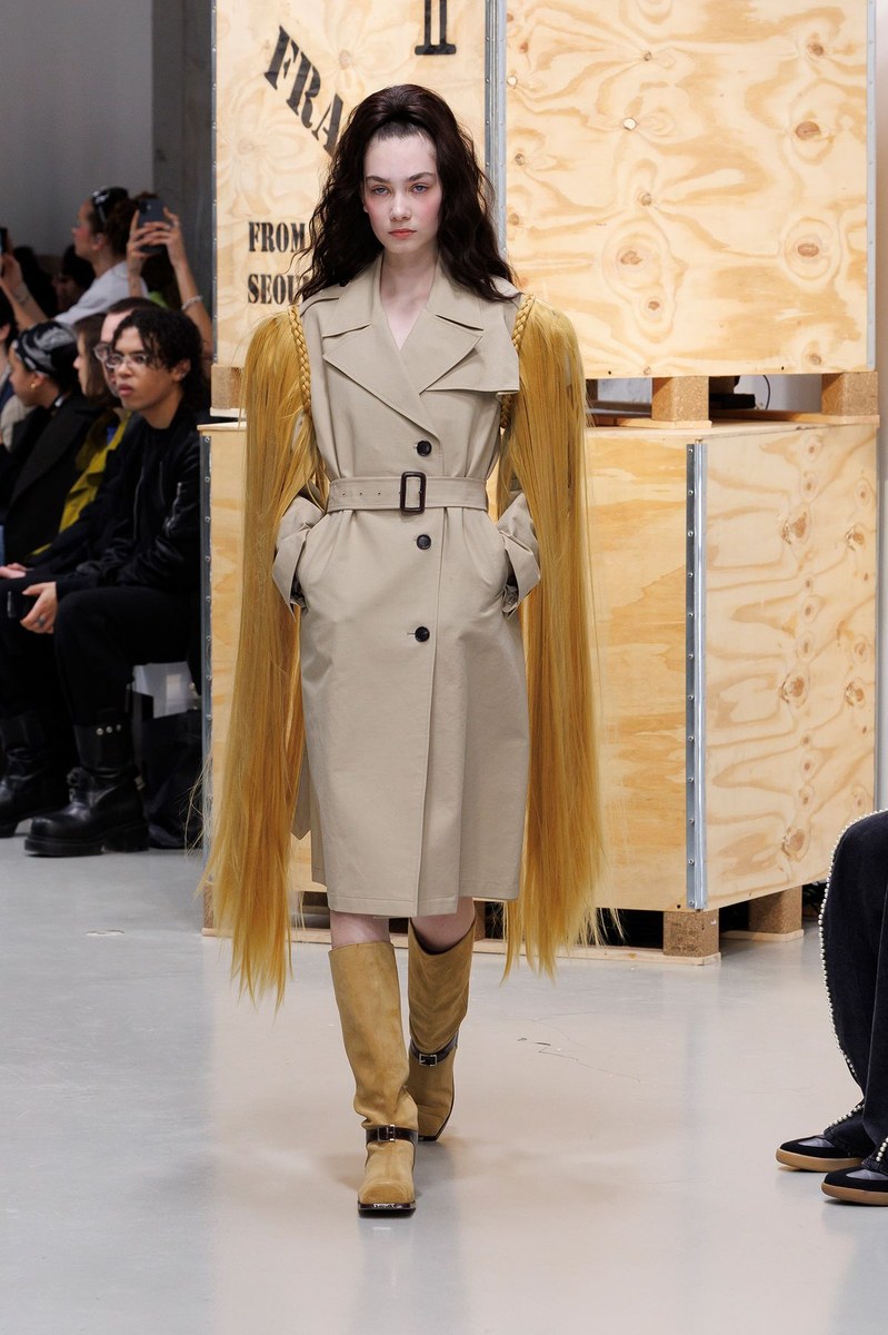 Look 15