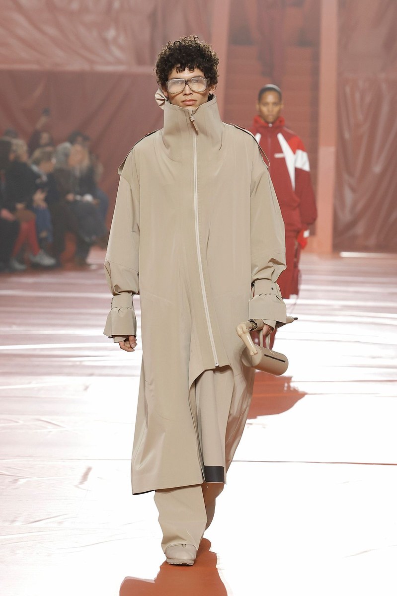Look 7