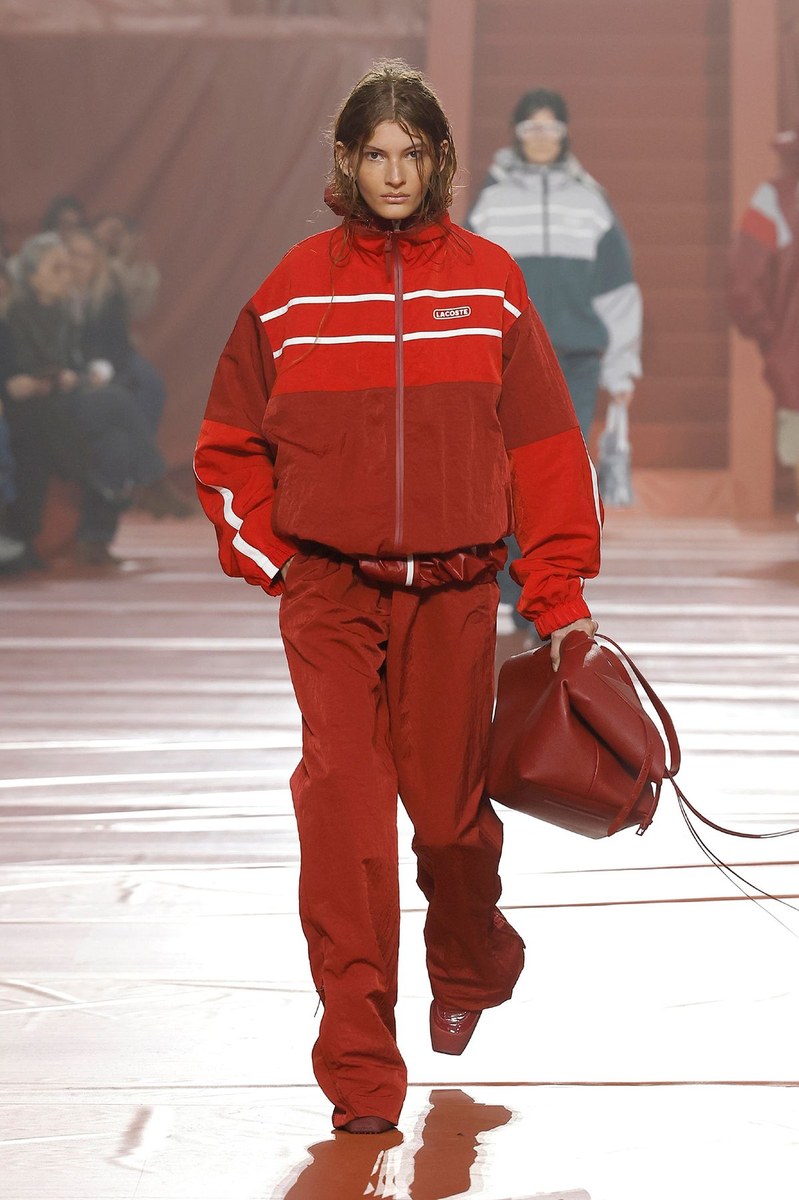 Look 16
