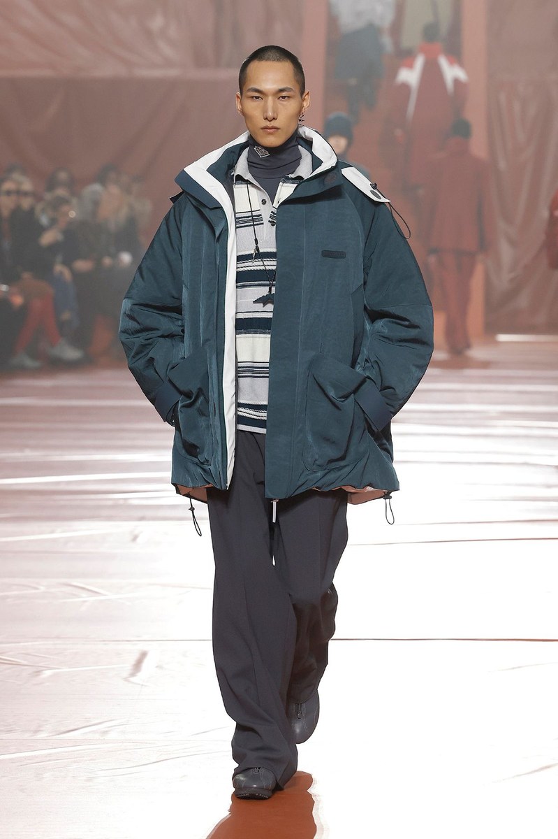 Look 18
