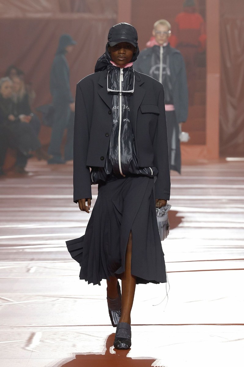 Look 25