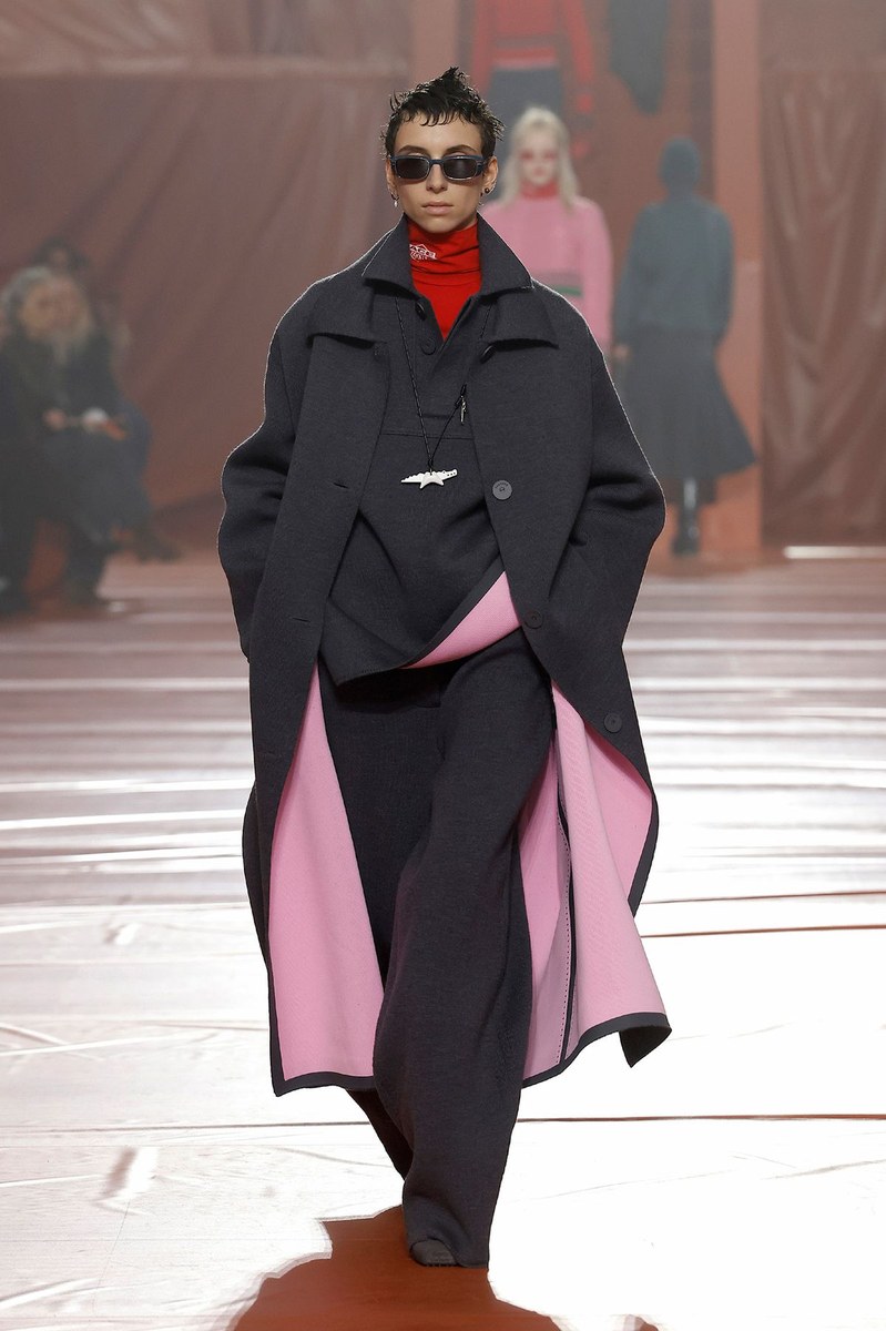 Look 27