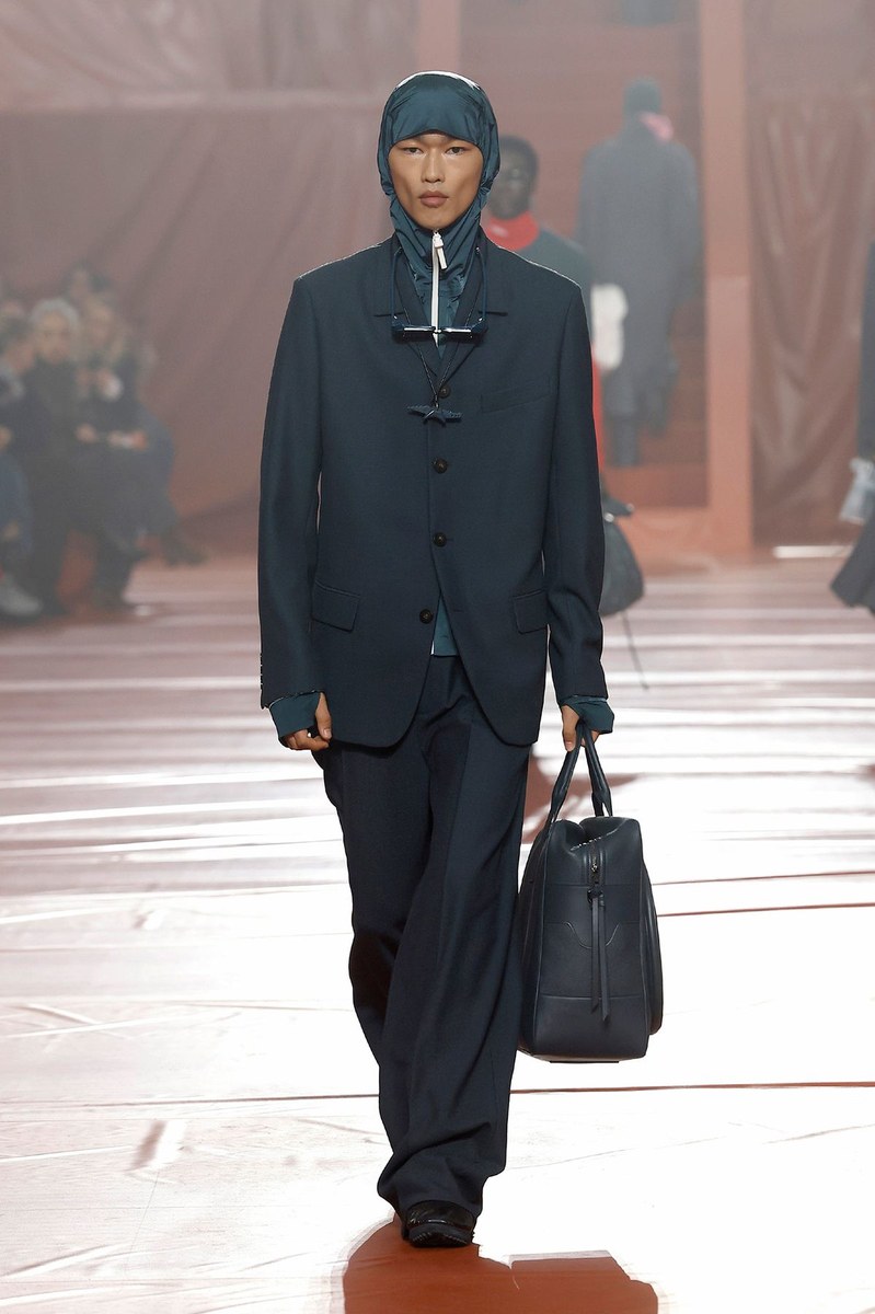 Look 32
