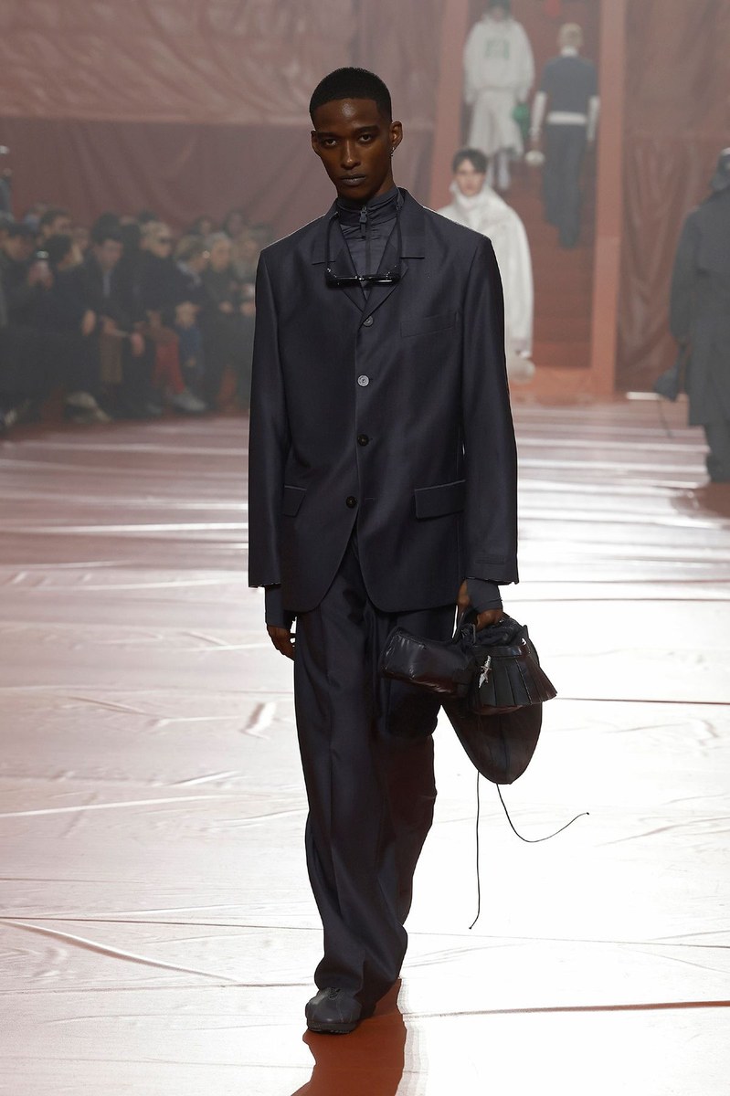 Look 49