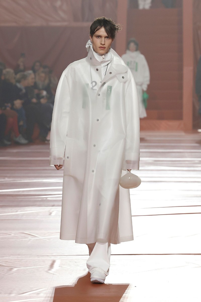 Look 50