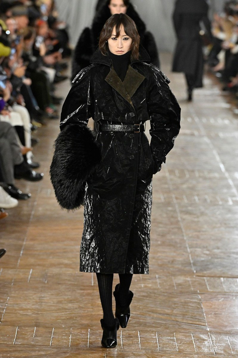 Look 4