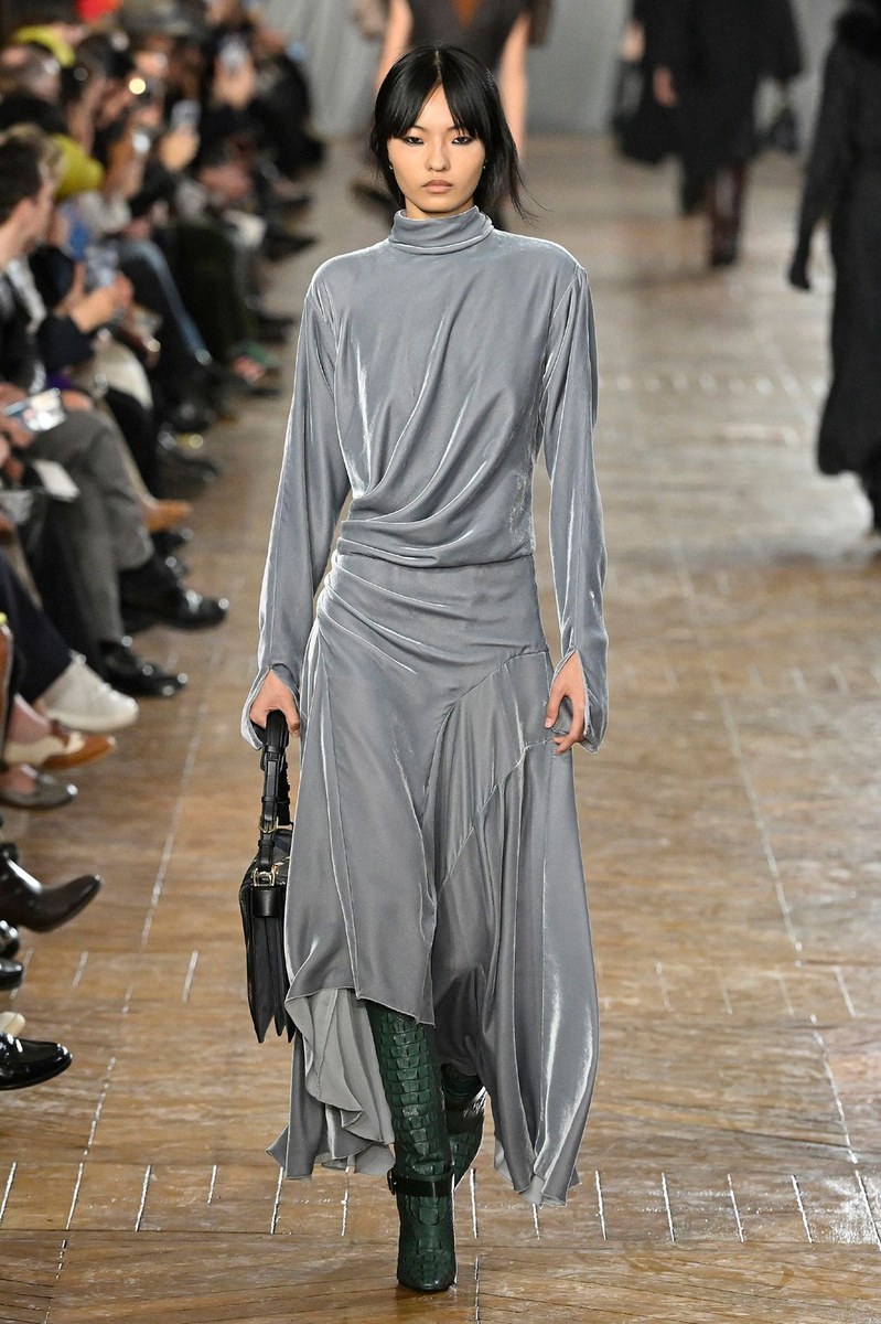 Look 12