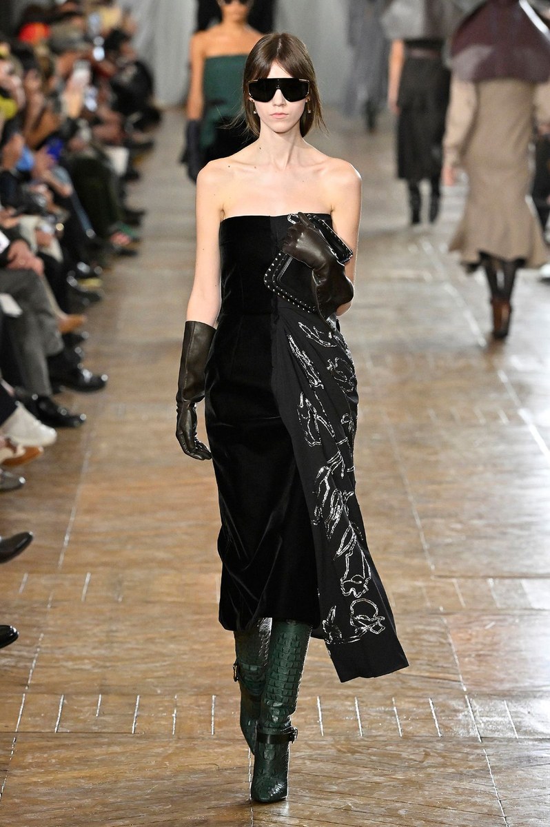 Look 17