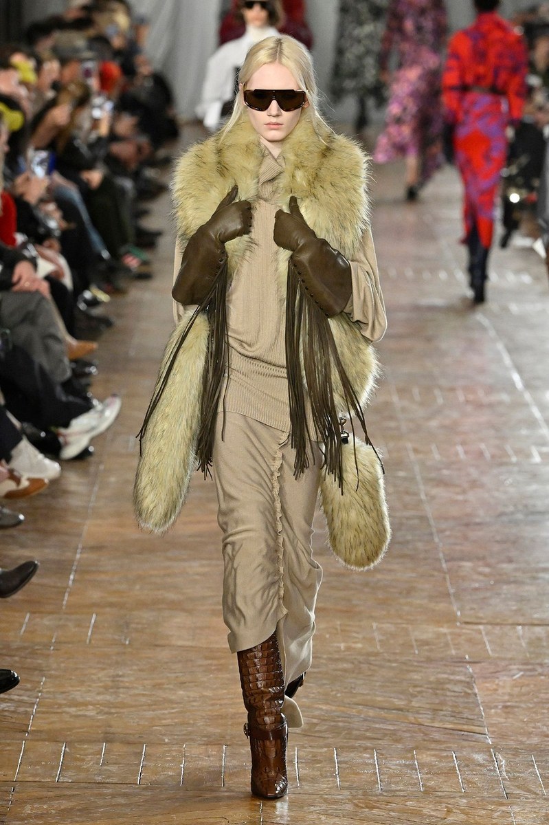 Look 29