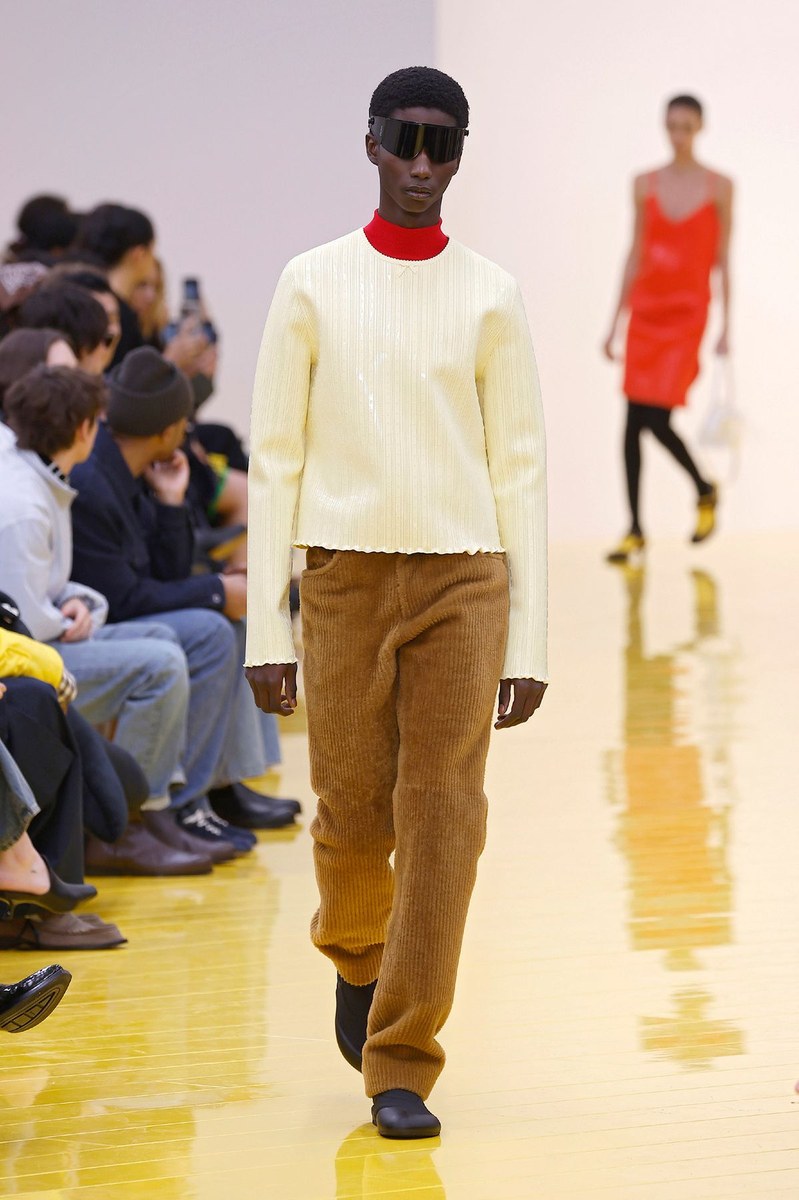 Look 3