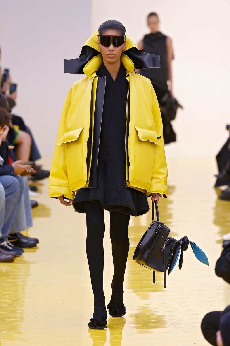 Look 10