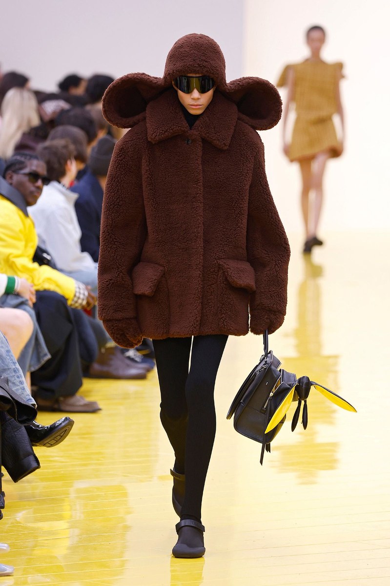 Look 24