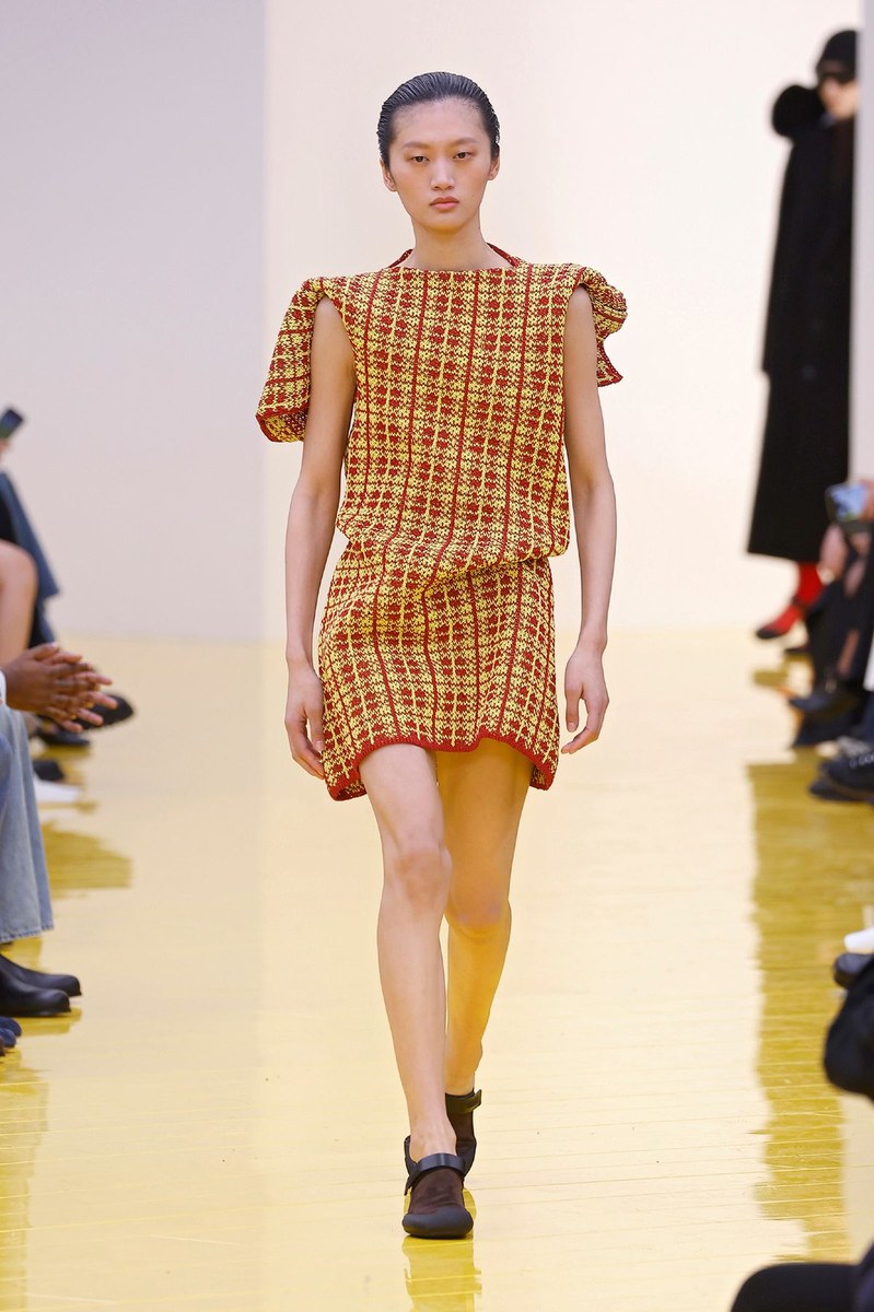 Look 25