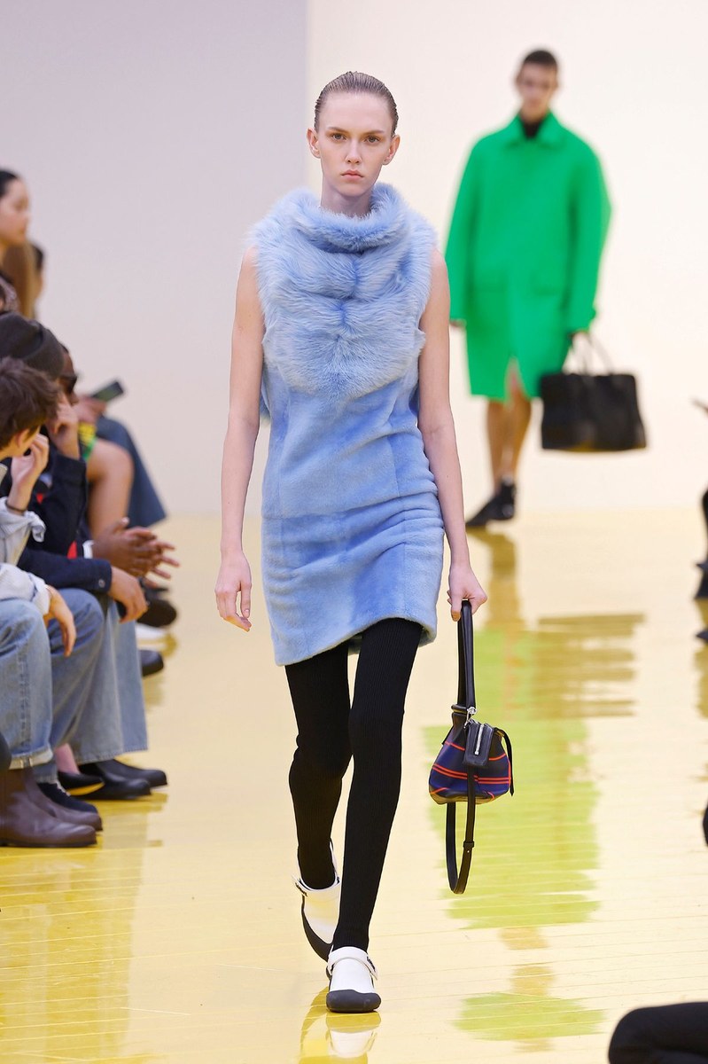 Look 60