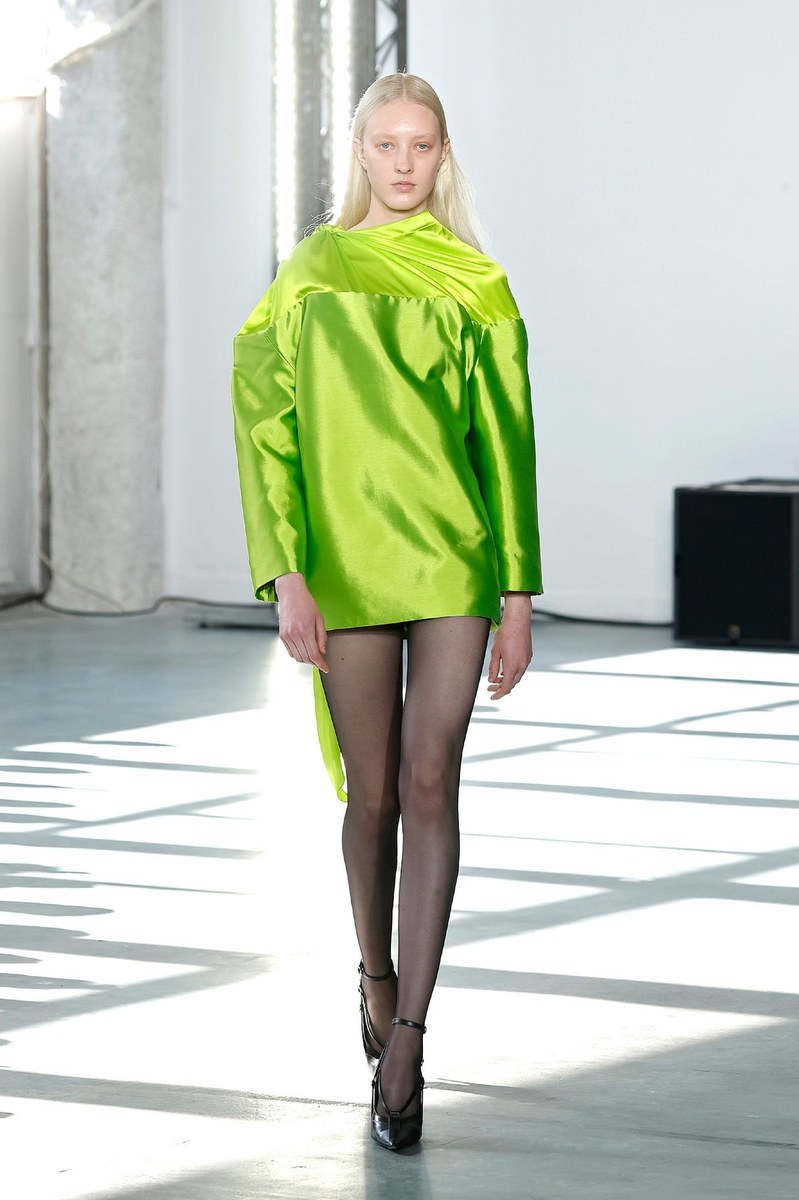 Look 3