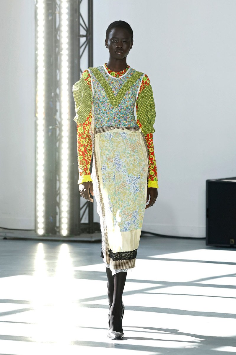 Look 25