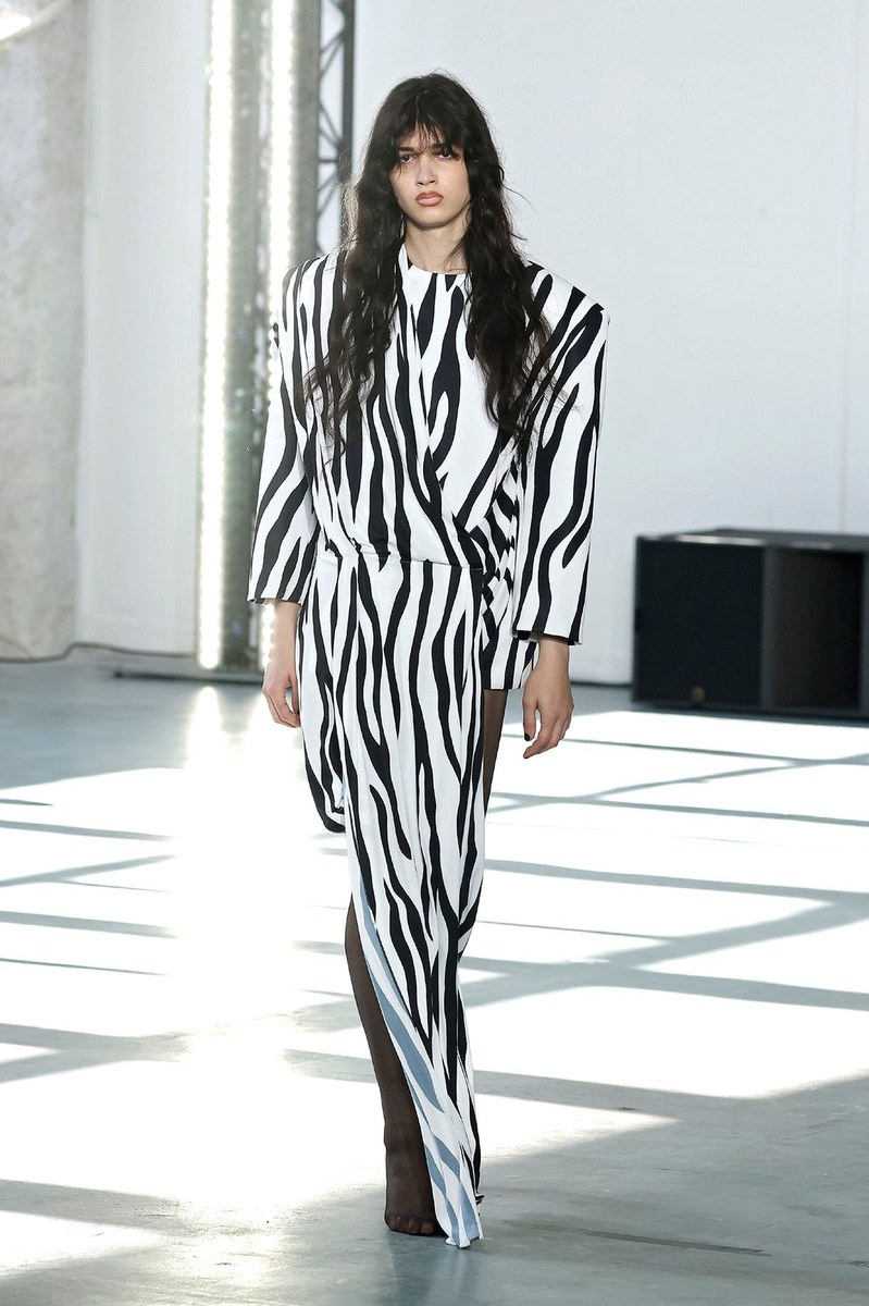 Look 27