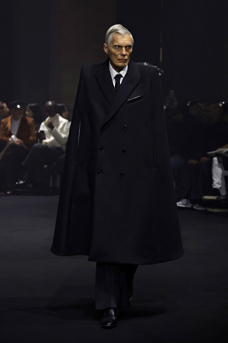 Look 2