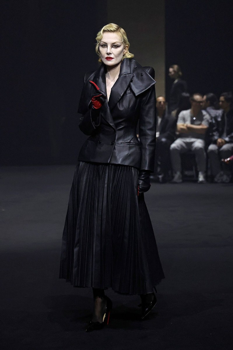 Look 13