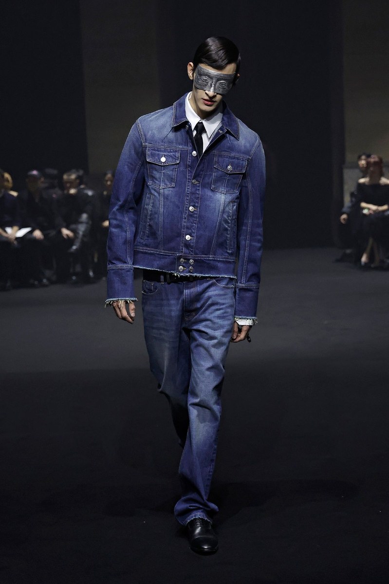 Look 18