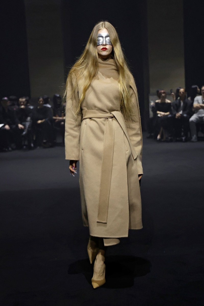 Look 19