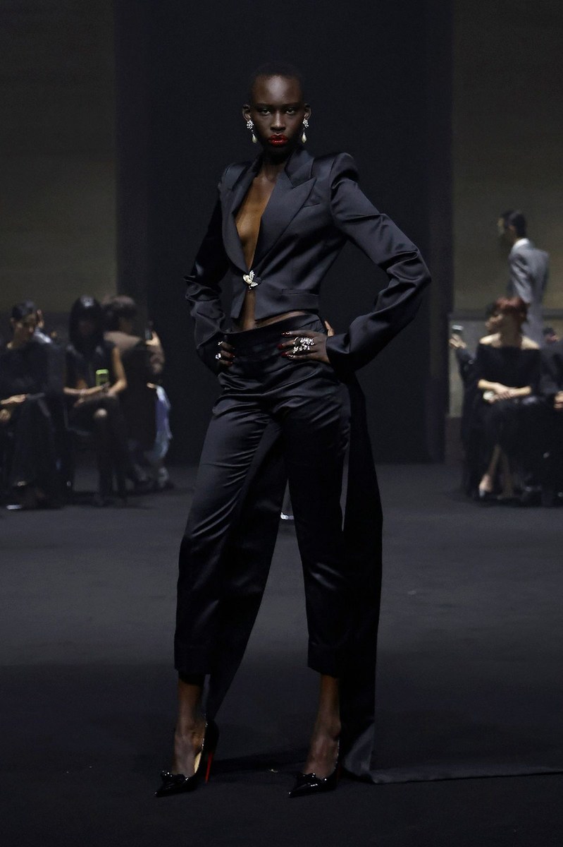 Look 27