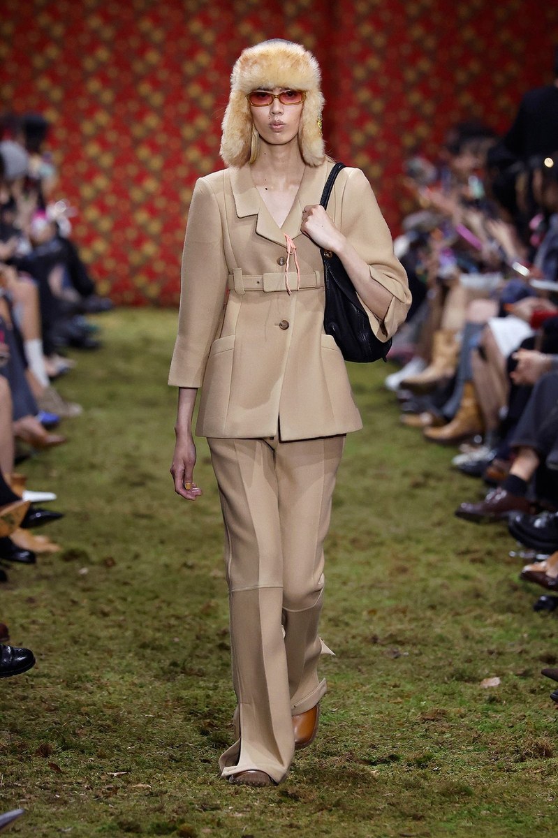 Look 2