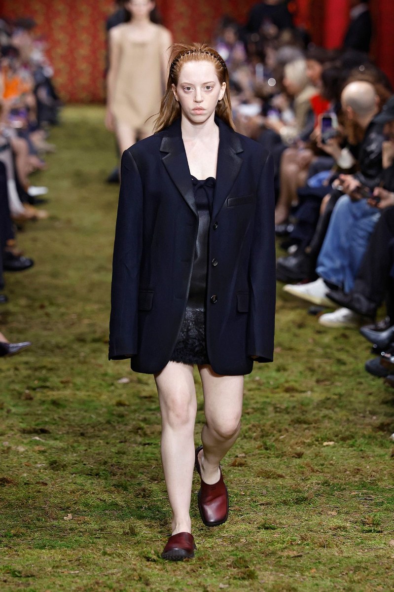 Look 11