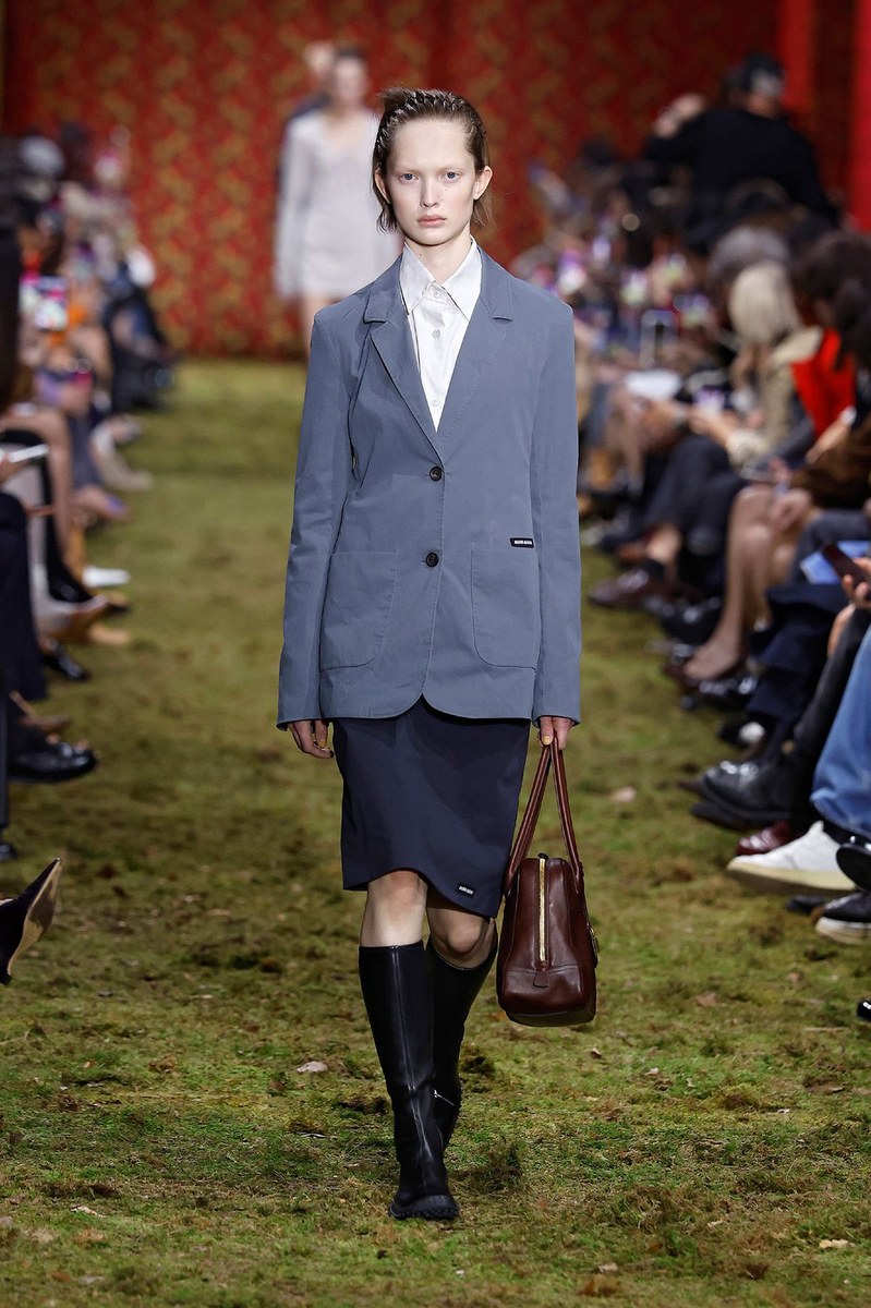 Look 17