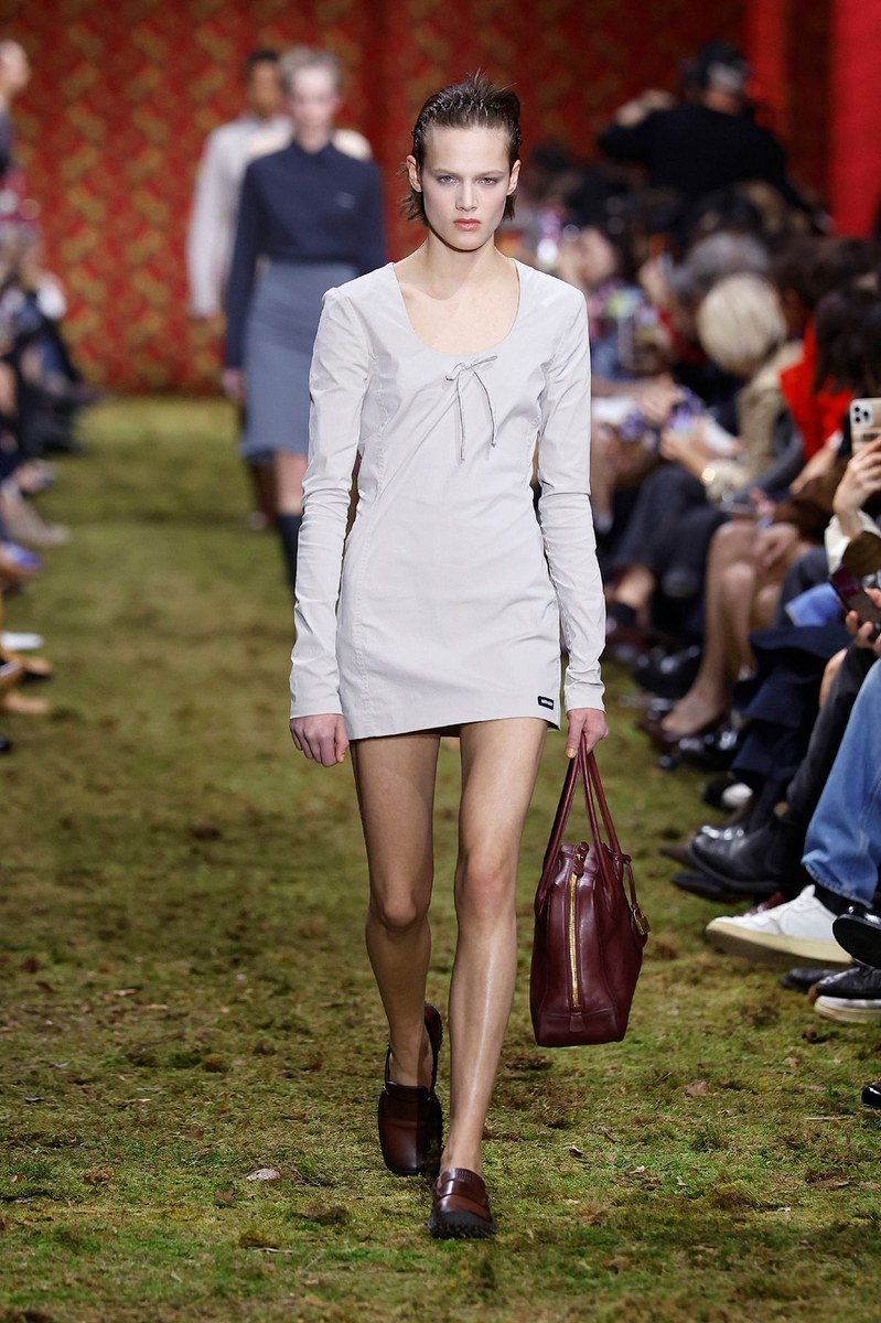 Look 18