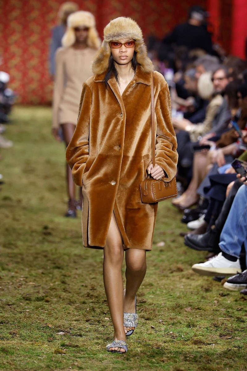 Look 50