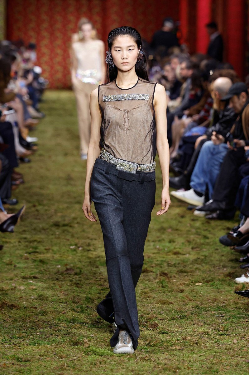 Look 60