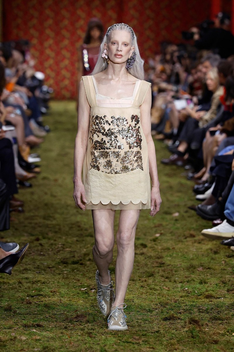 Look 64